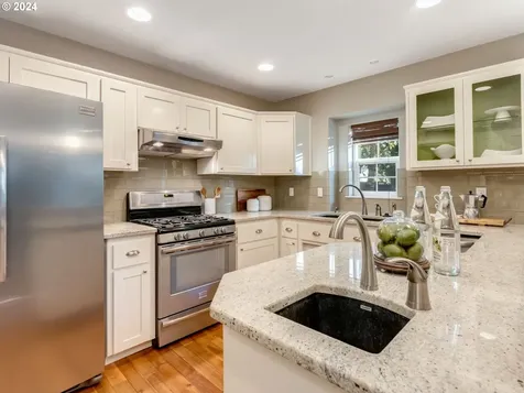 1256 SW Russ Lane Mcminnville OR 97128