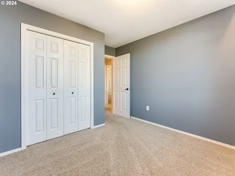1256 SW Russ Lane Mcminnville OR 97128