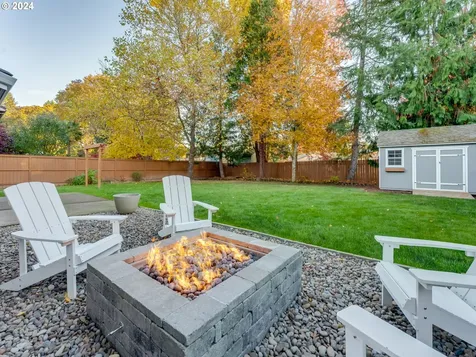 1256 SW Russ Lane Mcminnville OR 97128