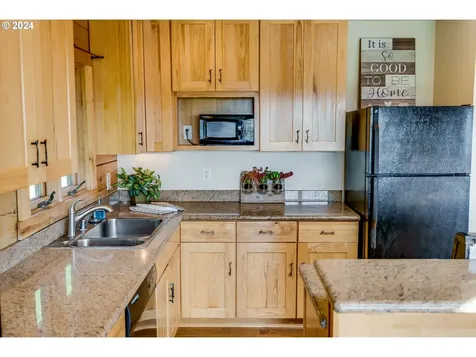 227 Erion Lane Woodland WA 98674