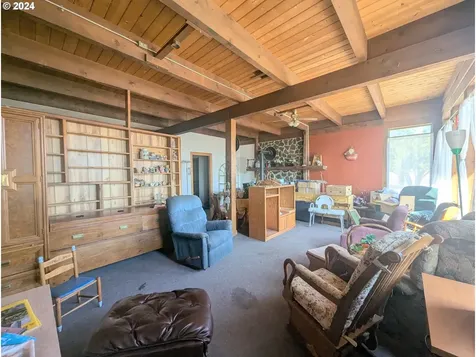 1503 Division Street Elgin OR 97827