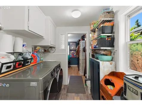 115 W Franklin Street Bingen WA 98605