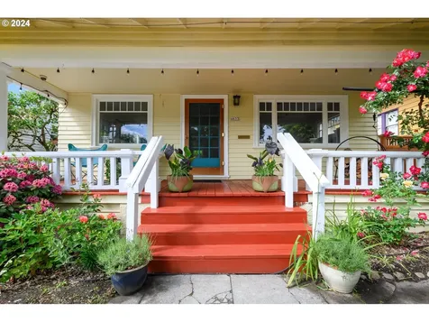 4633 Ne Halsey Street Portland OR 97213