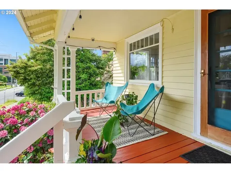 4633 Ne Halsey Street Portland OR 97213