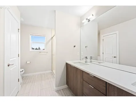 12410 NE 102nd Street Vancouver WA 98682