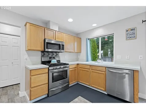 7021 NE Willowgrove Street Hillsboro OR 97124