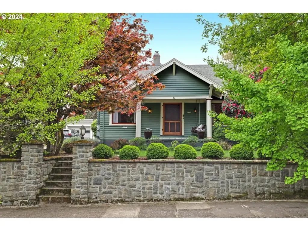 4130 Ne Hoyt Street Portland OR 97232