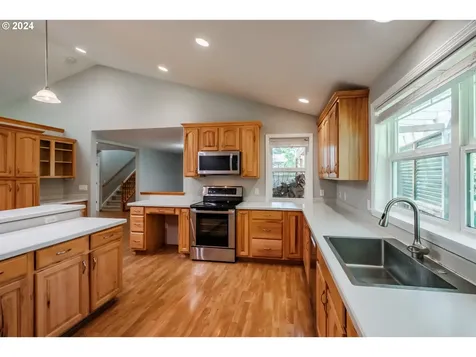930 Nw Meadow View Drive Corvallis OR 97330