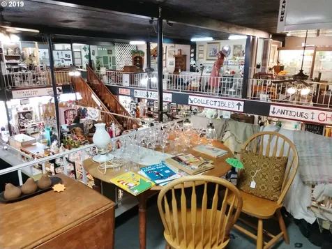 264 W 6th Avenue Junction City OR 97448