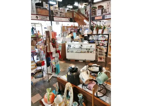 264 W 6th Avenue Junction City OR 97448