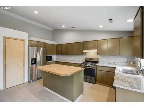 2702 Nw 3rd Way Battle Ground WA 98604