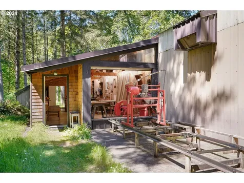 40555 Highway 226 Scio OR 97374