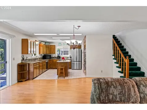 437 E Evans Drive Tidewater OR 97390