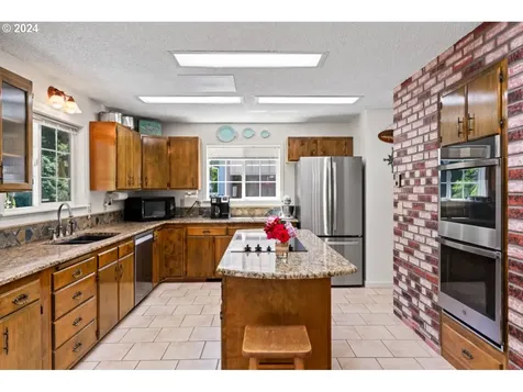 437 E Evans Drive Tidewater OR 97390