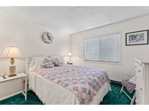 437 E Evans Drive Tidewater OR 97390