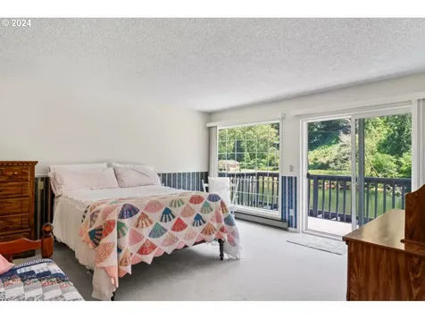 437 E Evans Drive Tidewater OR 97390