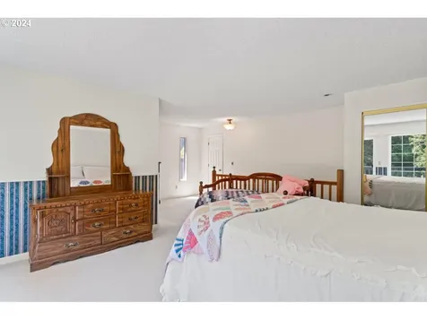 437 E Evans Drive Tidewater OR 97390