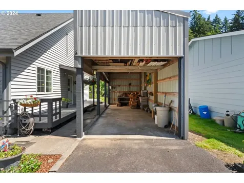 437 E Evans Drive Tidewater OR 97390