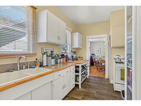 3504 Se Sherman Street Portland OR 97214