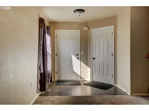 5339 Se 137th Avenue Portland OR 97236