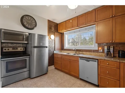 3710 Se 68th Avenue Portland OR 97206