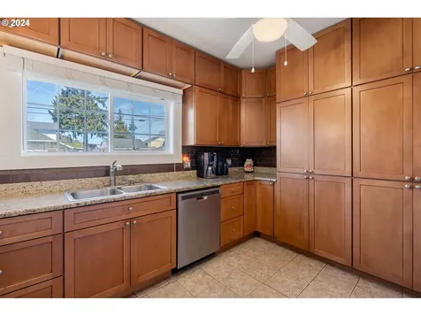3710 Se 68th Avenue Portland OR 97206