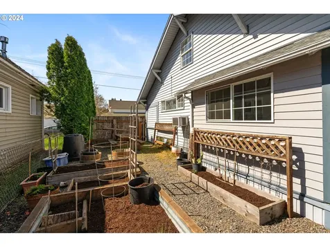 3710 Se 68th Avenue Portland OR 97206