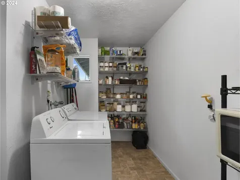 520 Harrison Street Fairview OR 97024