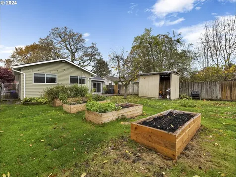 520 Harrison Street Fairview OR 97024
