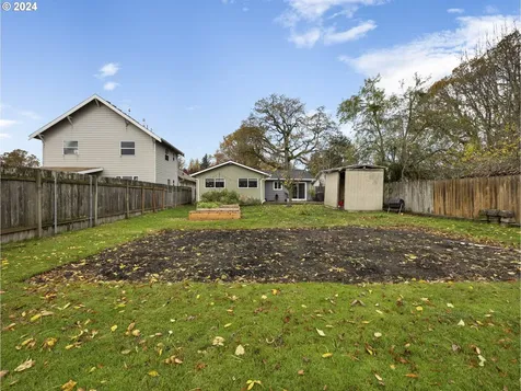 520 Harrison Street Fairview OR 97024