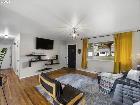520 Harrison Street Fairview OR 97024