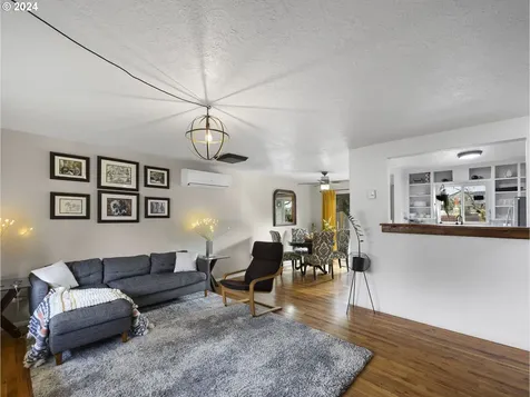 520 Harrison Street Fairview OR 97024