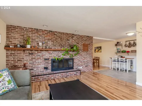 1855 Montreal Avenue Eugene OR 97408