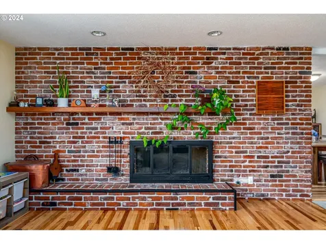 1855 Montreal Avenue Eugene OR 97408