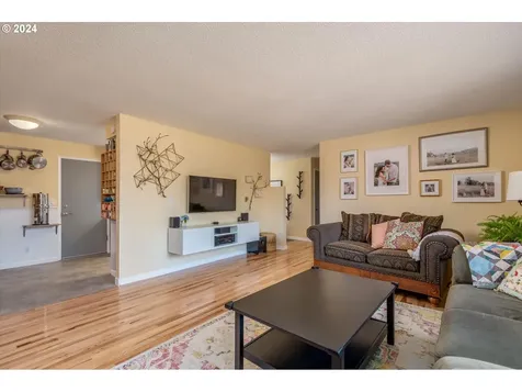 1855 Montreal Avenue Eugene OR 97408