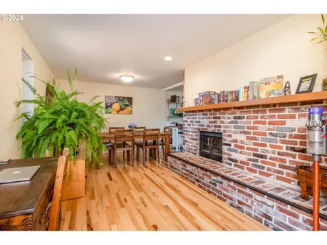 1855 Montreal Avenue Eugene OR 97408