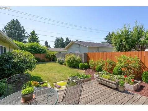 1855 Montreal Avenue Eugene OR 97408