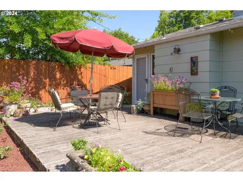 1855 Montreal Avenue Eugene OR 97408