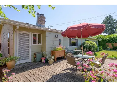 1855 Montreal Avenue Eugene OR 97408