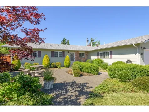 1855 Montreal Avenue Eugene OR 97408