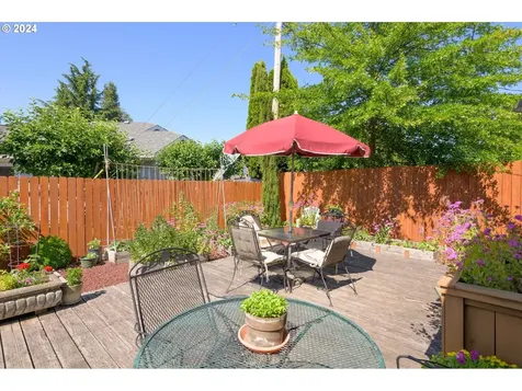 1855 Montreal Avenue Eugene OR 97408