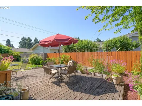 1855 Montreal Avenue Eugene OR 97408