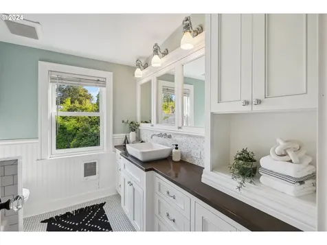 3924 Ne 18th Avenue Portland OR 97212