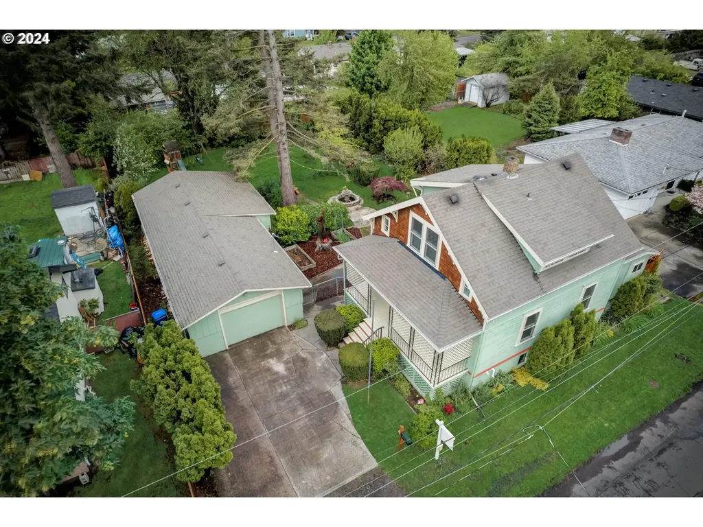 8711 Ne Brazee Street Portland OR 97220