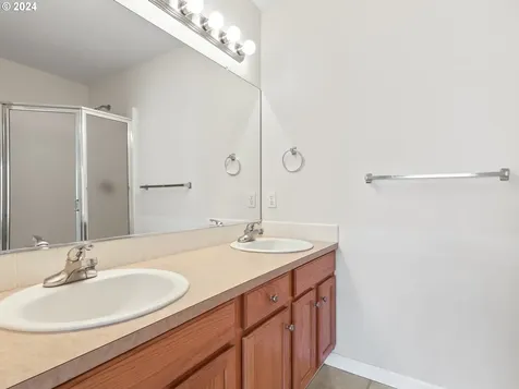 691 NE 8th Street Gresham OR 97030