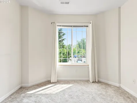 691 NE 8th Street Gresham OR 97030