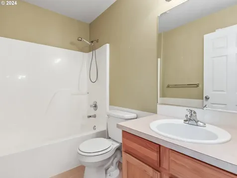 691 NE 8th Street Gresham OR 97030