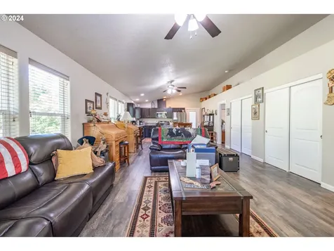 203 Ironwood Court Lyons OR 97358