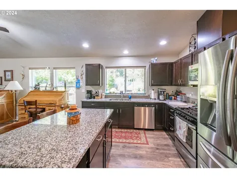 203 Ironwood Court Lyons OR 97358