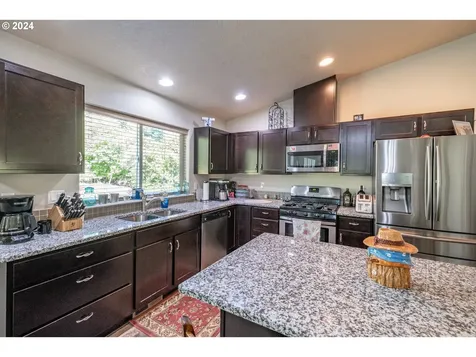 203 Ironwood Court Lyons OR 97358